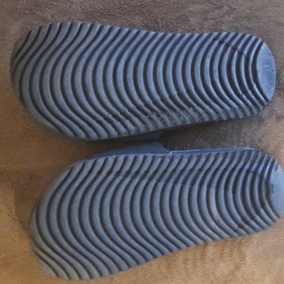 Nike Kides Slide Sandals - Picture 2 of 3